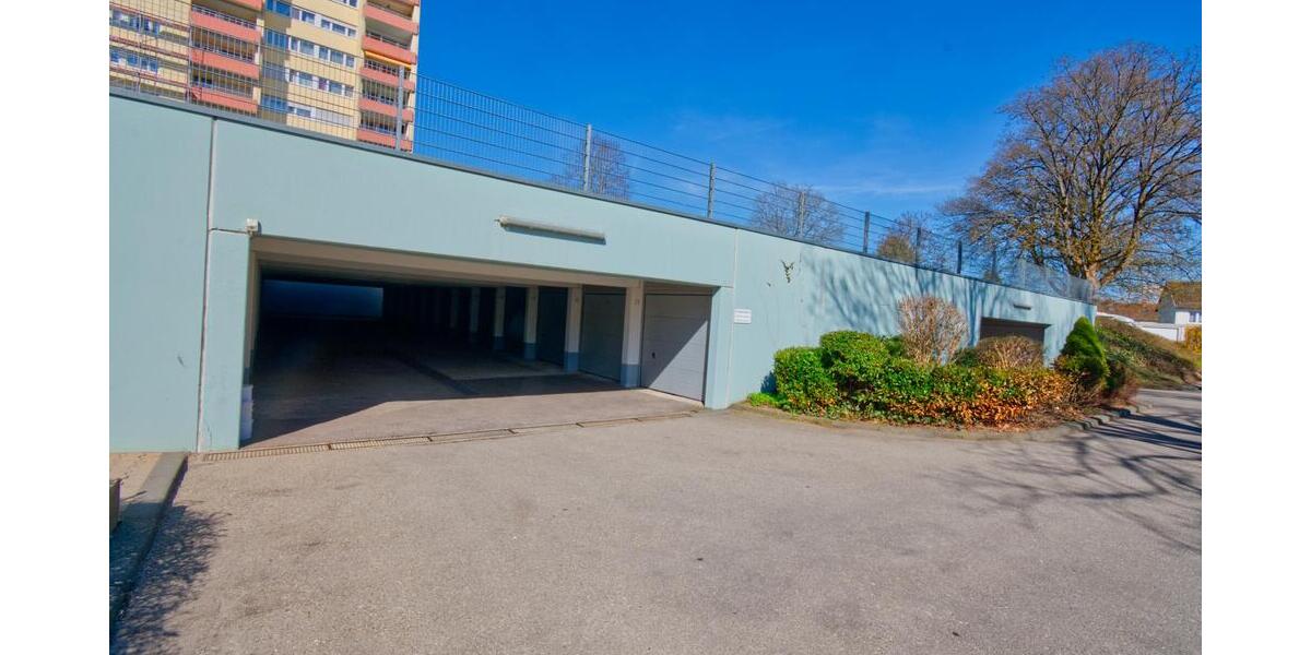 Helle 3 Zimmerwohnung mit Ausblick, Aufzug und Tiefgaragen-Box - Etagenwohnung Villingen-Schwenningen Schwenningen | Angebot:26230643