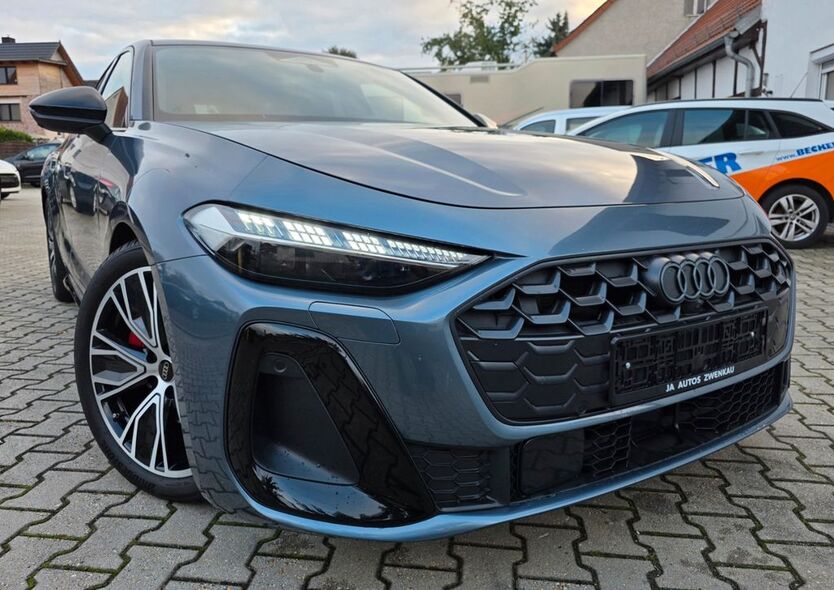 Audi A5 8.600 km 49.979 € Zwenkau 04442