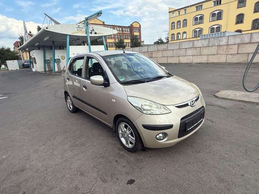 i10