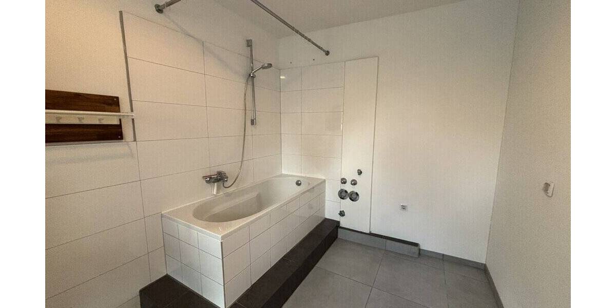Etagenwohnung Aachen Horbach - 5 Zimmer, 131 m&sup2;, 199.000&euro; | Angebot:26192203
