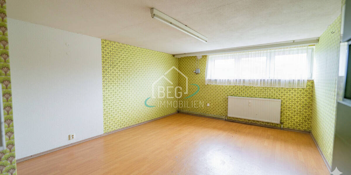 Mehrfamilienhaus, Wohnhaus Crailsheim Roßfeld - 8 Zimmer, 131 m&sup2;, 349.000&euro; | Angebot:26242334