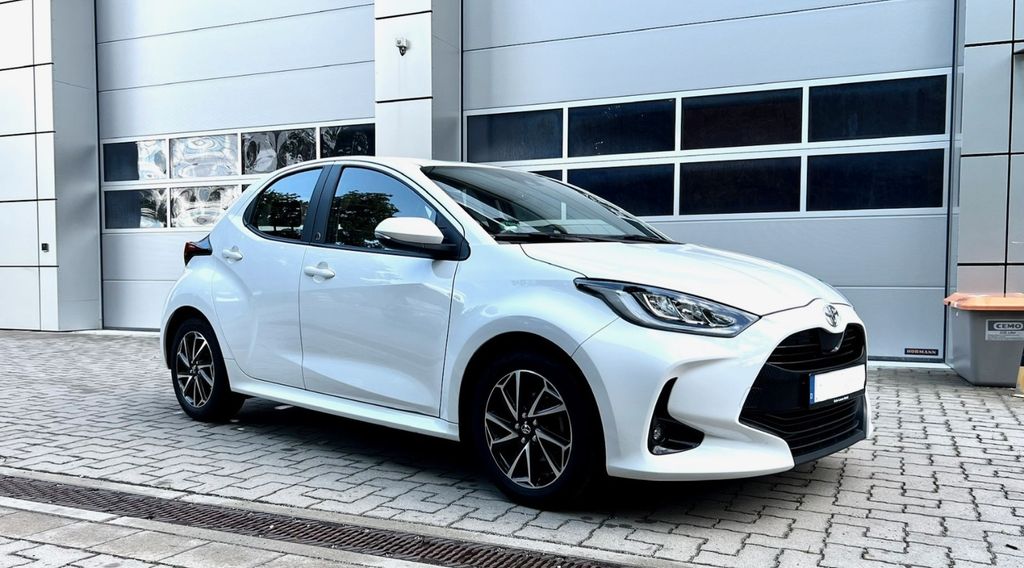 Toyota Yaris 48.000 km 17.490 &euro; München 81673