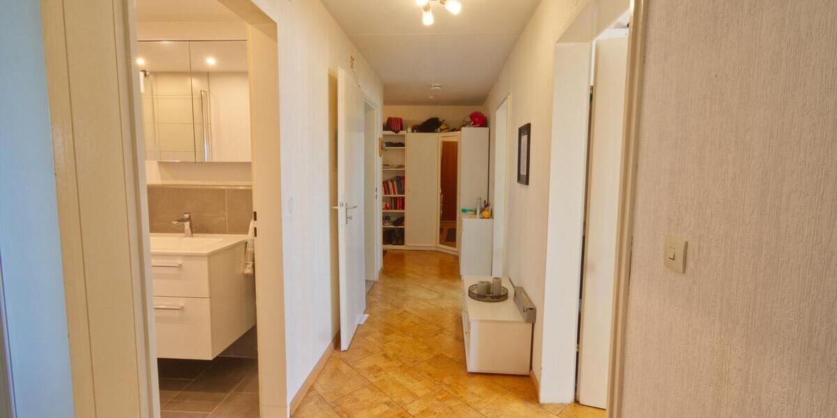 Helle 3 Zimmerwohnung mit Ausblick, Aufzug und Tiefgaragen-Box - Etagenwohnung Villingen-Schwenningen Schwenningen | Angebot:26230643
