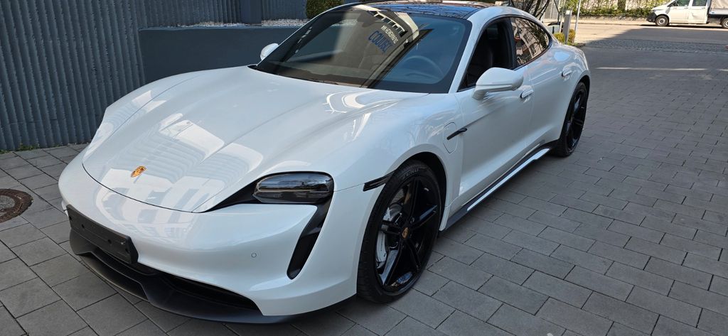 Porsche Taycan 33.000 km 63.999 &euro; München 80689