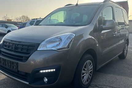 Peugeot Partner 145.000 km 7.990 &euro; Neuss 41469