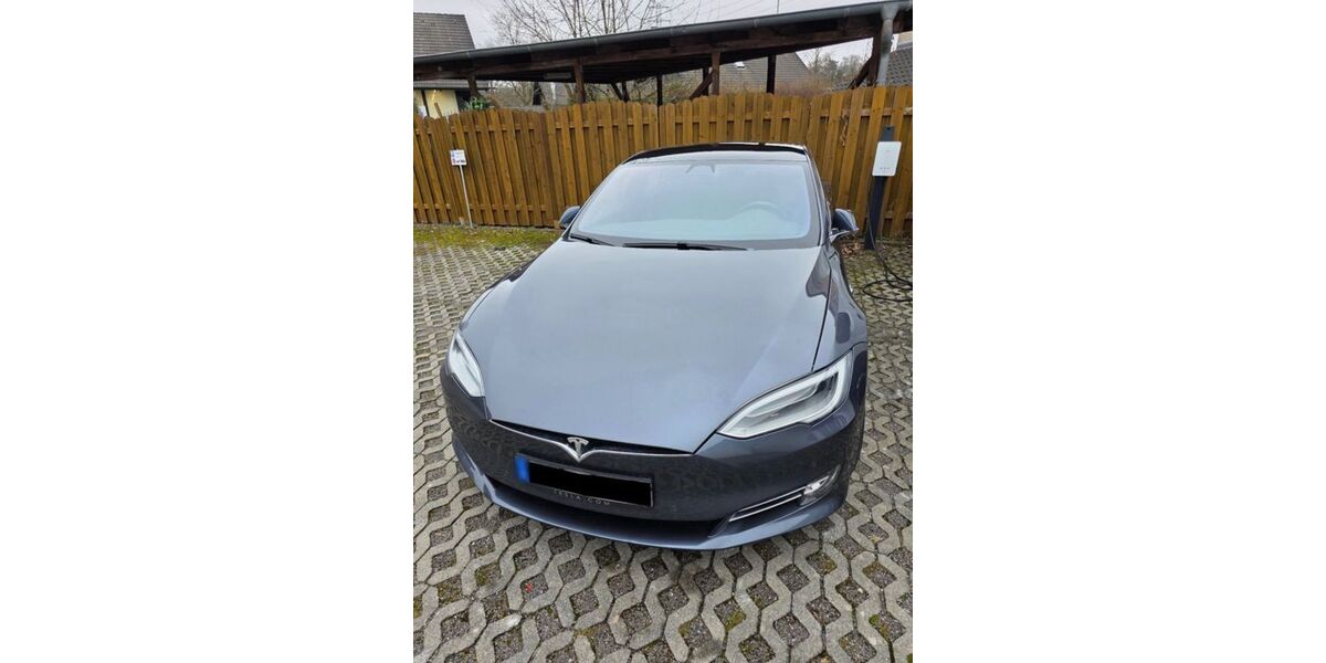 Tesla Model S 126.000 km 24.600 &euro; Velten 16727