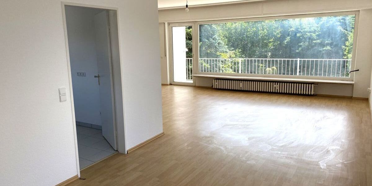 **RESERVIERT** Attraktives großzügiges Zweifamilienhaus im Bauhausstil in Darmstadt-Arheilgen - Zweifamilienhaus Darmstadt-Arheilgen Darmstadt/Vororte | Angebot:25099546