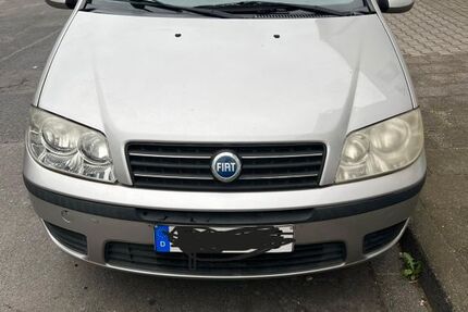 Fiat Punto 146.254 km 1.150 € Düsseldorf 40235