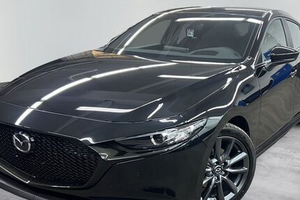 Mazda 3 3.985 km 25.490 &euro; Berlin 12247