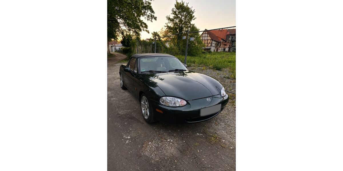 Mazda MX-5 177.000 km 5.800 &euro; Zerbst 39261