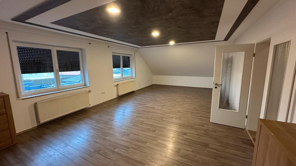 Etagenwohnung Blankenhain - 4 Zimmer, 125 m&sup2;, 900&euro; | Angebot:26319721