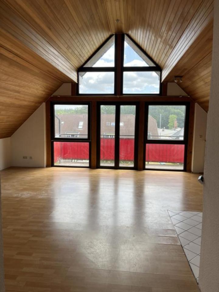 Gemütliche Zwei-Zimmer Dachgeschosswohnung in Rheder ! zimmer