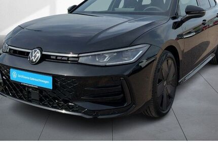 VW Passat Variant 2.500 km 62.790 &euro; Dresden 01169