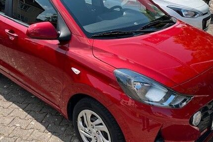 Hyundai i10 29.900 km 12.800 € Villingen-Schwenningen 78048