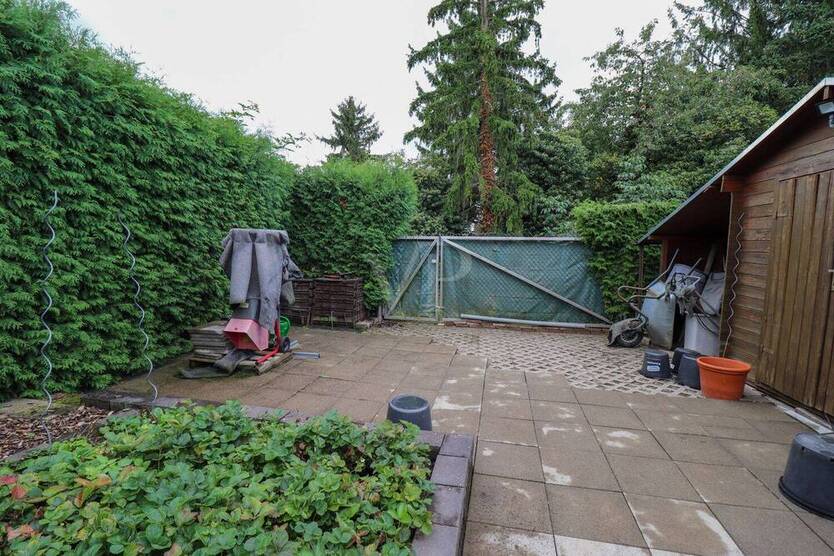 Traumhaftes Einfamilienhaus mit großem Grundstück und Bauplatz in Top-Lage von Oberderdingen