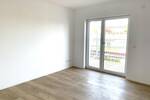 FÜ: Attraktive & helle 2-Zi-Wohnung mit großem Balkon, 2.OG, inkl. EBK, Aufzug + TG-Stellplatz