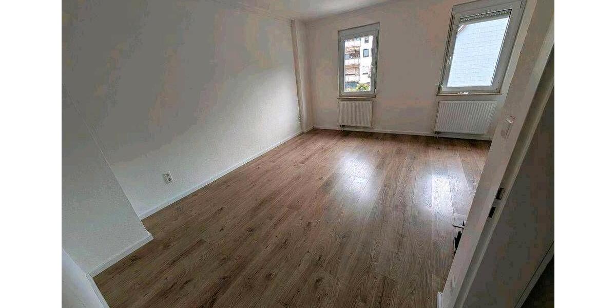 Etagenwohnung Lenningen - 7 Zimmer, 147 m&sup2;, 1.499&euro; | Angebot:26581342