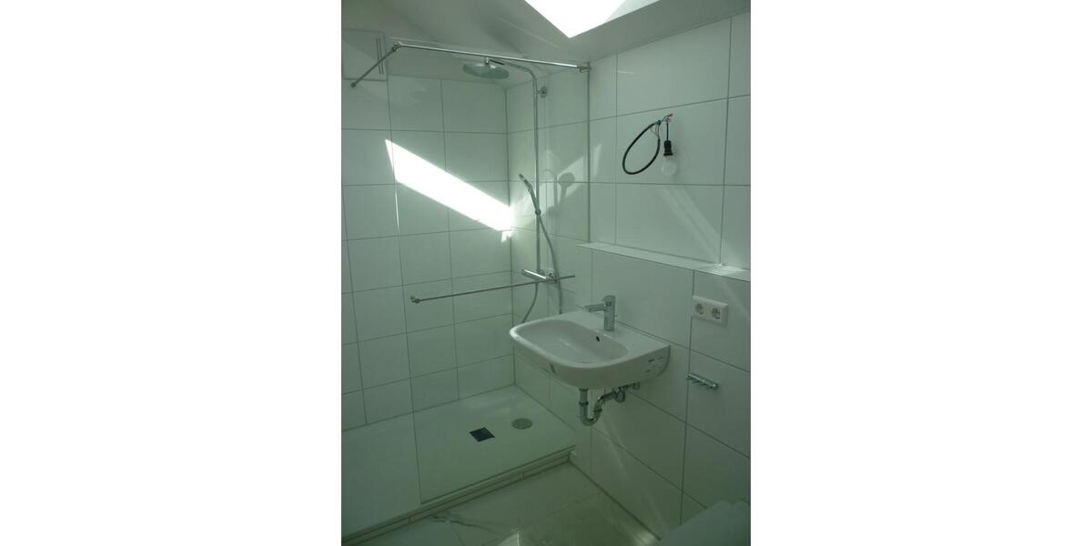 Reihenhaus Ostfildern - 8 Zimmer, 250 m&sup2;, 4.700&euro; | Angebot:26399281