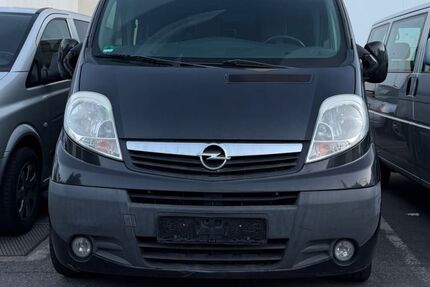 Opel Vivaro 249.000 km 5.800 &euro; Düren 52353