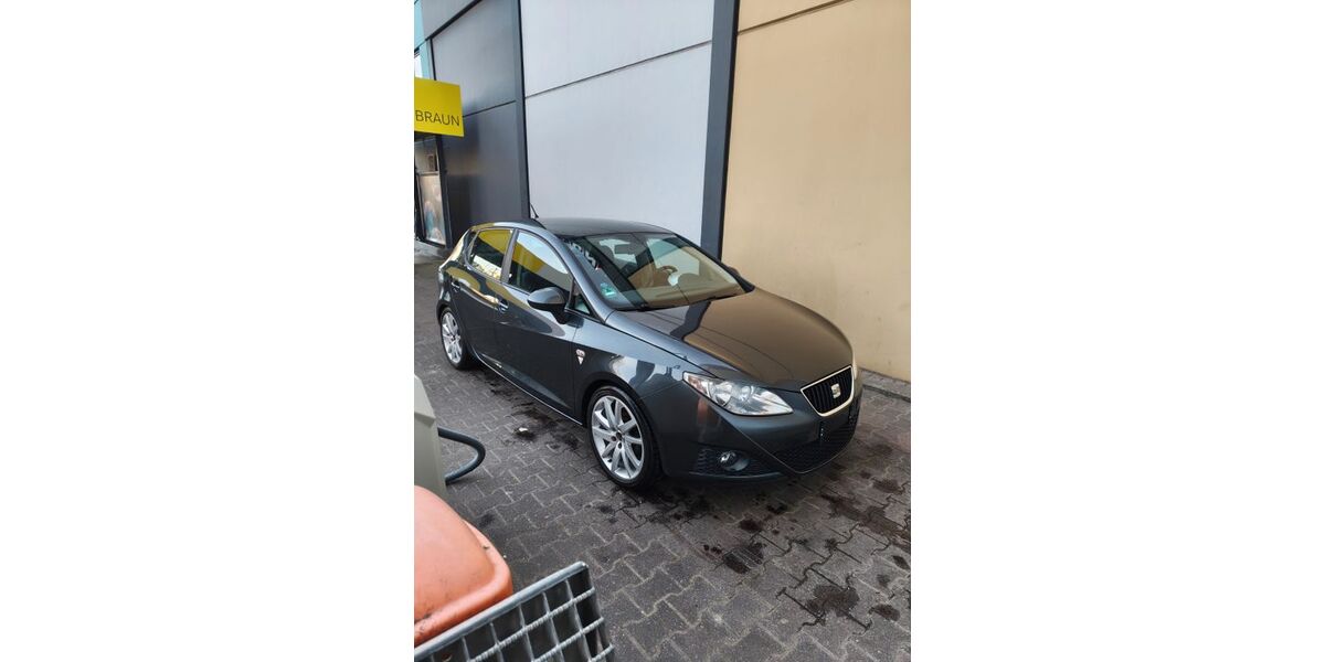 Seat Ibiza 215.000 km 2.900 &euro; Paderborn 33102