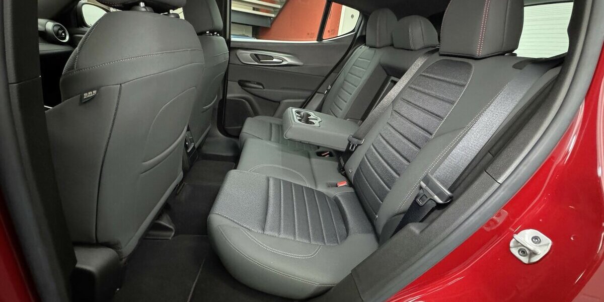 Alfa Romeo Tonale 1.6 VGT-D Sprint ACC LED Car Play 13.900 km 23.900 &euro; Lich 35423