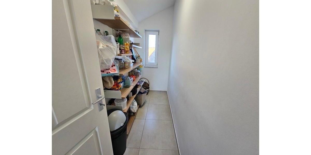 Etagenwohnung Schwalmtal - 6 Zimmer, 90 m&sup2;, 750&euro; | Angebot:26351968