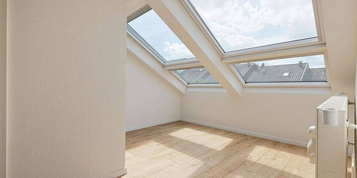 Reihenmittelhaus Ditzingen - 5 Zimmer, 125 m&sup2;, 2.290&euro; | Angebot:26806223