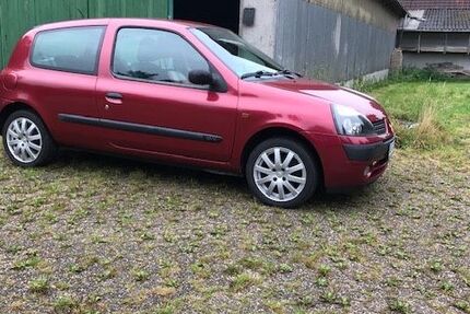 Renault Clio 130.000 km 1.877 &euro; Edewecht 26188