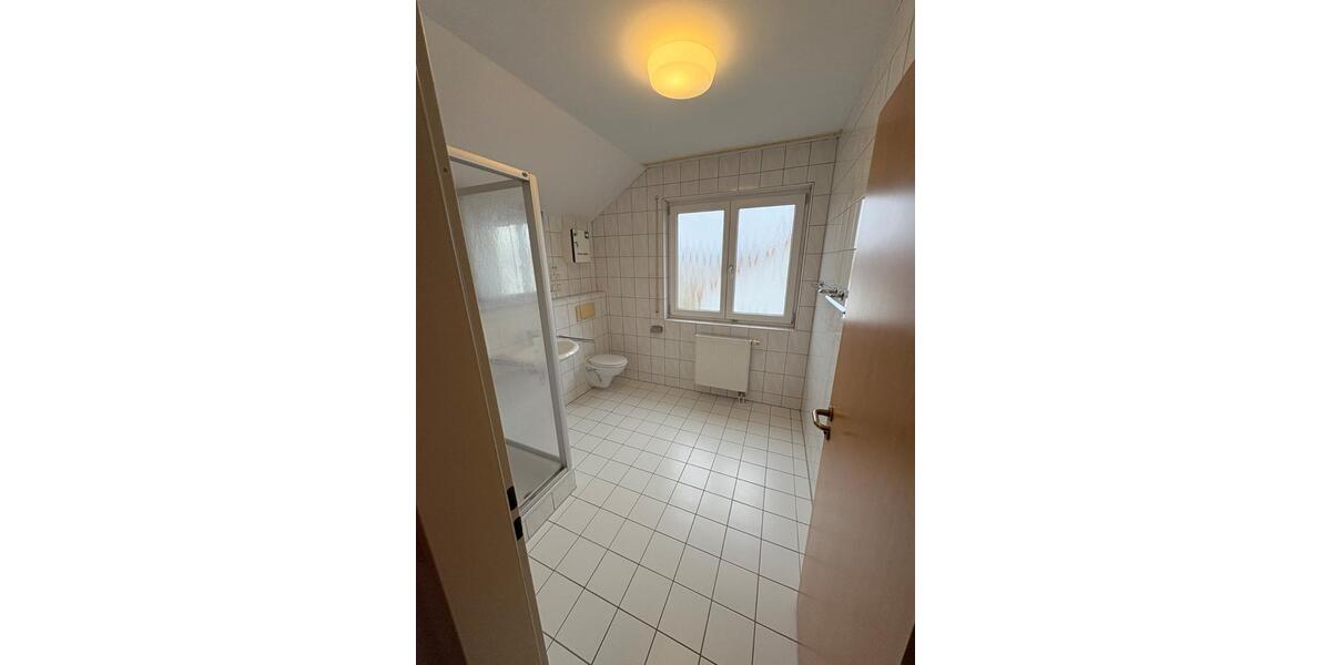 Doppelhaushälfte Weiden in der Oberpfalz - 5 Zimmer, 135 m&sup2;, 1.800&euro; | Angebot:25150280