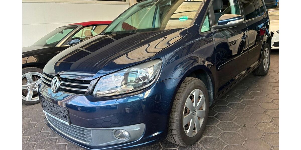 VW Touran 107.304 km 10.999 &euro; Münzenberg Gambach 35516