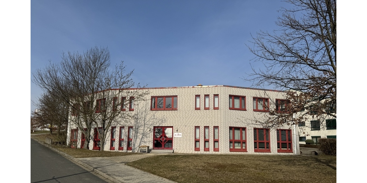 Vielseitiges Bürogebäude zum Verkauf in Gera – Schulungsräume, Parkplätze, gute Lage. - Gewerbeobjekt Gera Bieblach-Ost | Angebot:26376584