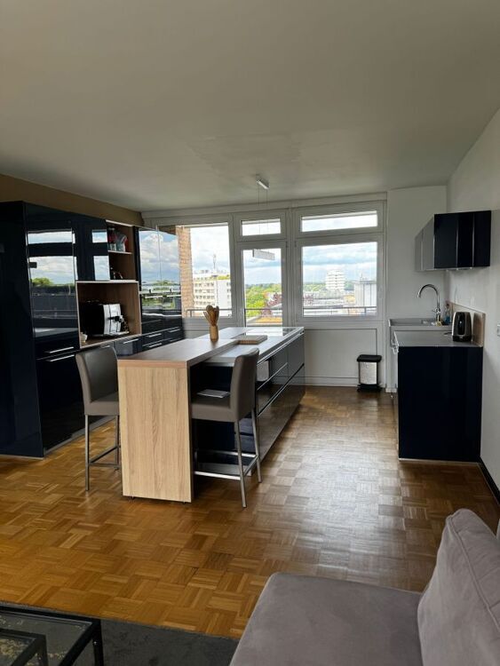 Provisionsfrei* Stilvolle 4-Zimmer Eigentumswohnung mit dem Blick über die Dächer von Düsseldorf-Golzheim