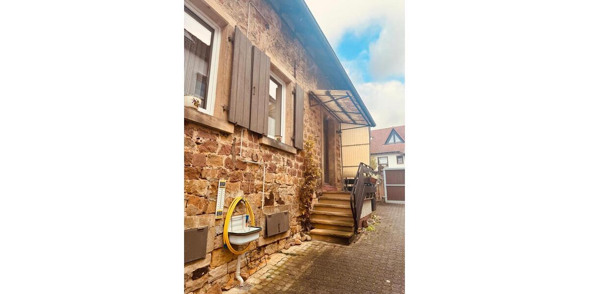 Großzügiges Einfamilienhaus 4 Zi., 3 Bäder, Küche - möbliert 4 zimmer