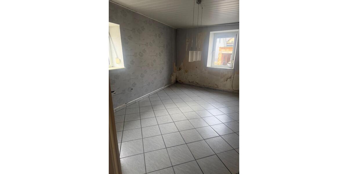 Einfamilienhaus Schweinfurt Haardt - 6 Zimmer, 180 m&sup2;, 183.000&euro; | Angebot:26184228