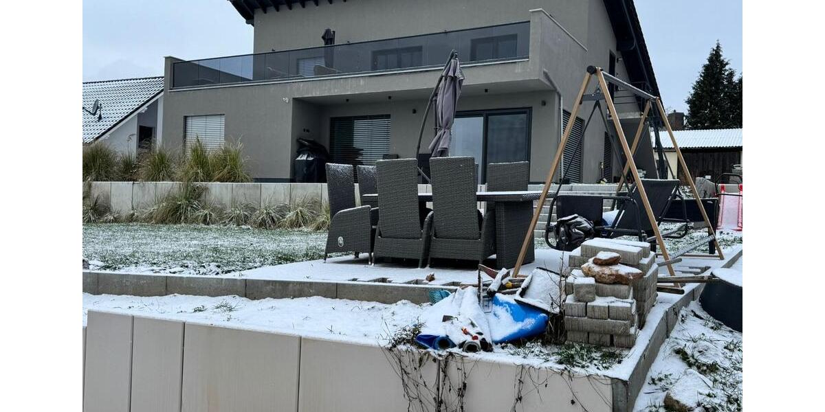 Barrierefreie NEUBAU EG-Wohnung mit Kamin & Garten (von Privat) 4 zimmer