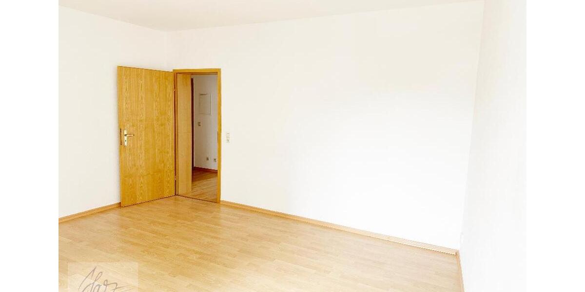 Etagenwohnung Riesa - 1 Zimmer, 45 m&sup2;, 280&euro; | Angebot:26400672