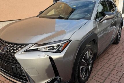 Lexus UX 48.000 km 23.950 &euro; Berlin 12355
