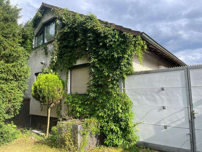 Haus zum Kaufen in Unterwellenborn 150.000 € 130 m²