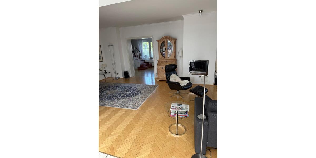 Einfamilienhaus Lippstadt Overhagen - 7 Zimmer, 300 m&sup2;, 1.700&euro; | Angebot:26503778