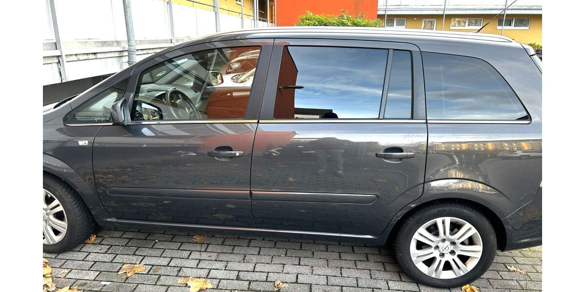Opel Zafira 182.000 km 3.000 &euro; Bonn 53179