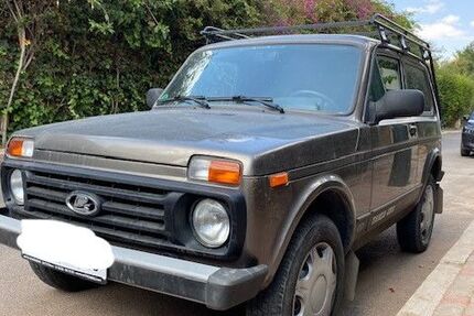 Lada Taiga 45.000 km 9.999 &euro; Seeheim-Jugenheim 64342