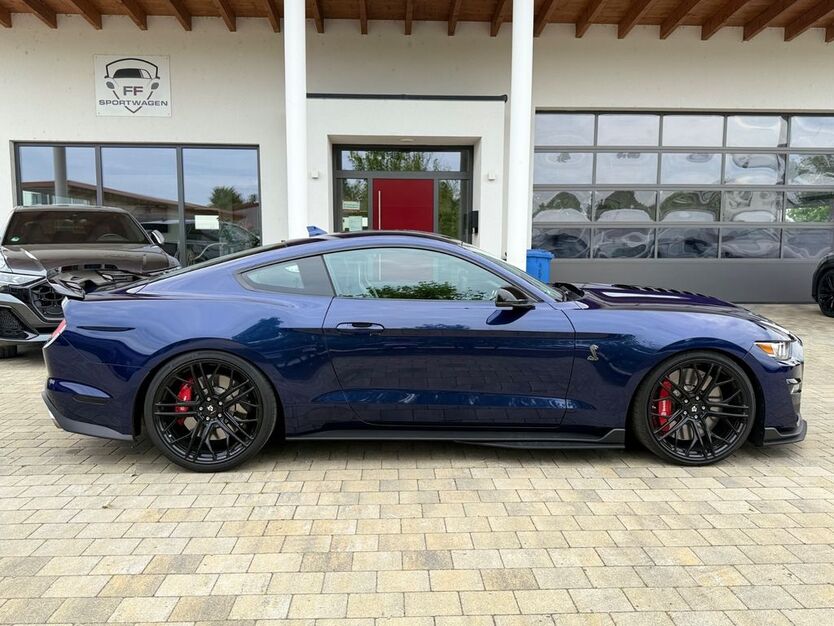 Ford Mustang 22.500 km 106.880 € Pilsting 94431