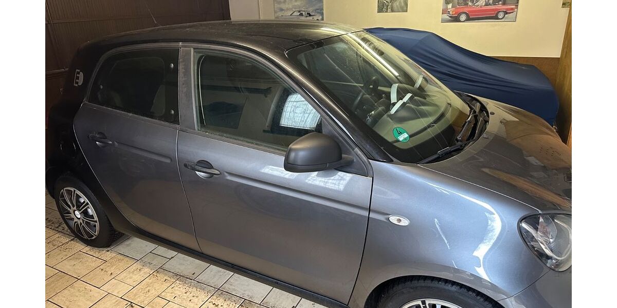 Smart ForFour 57.632 km 6.200 &euro; Sindelfingen 71063