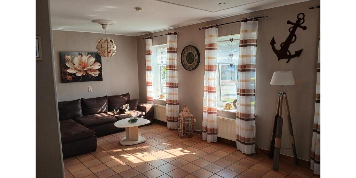 Etagenwohnung Norden - 5 Zimmer, 145 m&sup2;, 850&euro; | Angebot:26384877