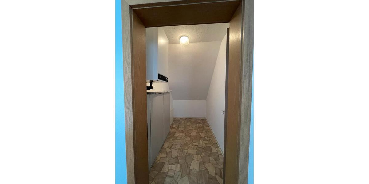Dachgeschoßwohnung Geratal Geraberg - 2.5 Zimmer, 75 m&sup2;, 643&euro; | Angebot:25980858
