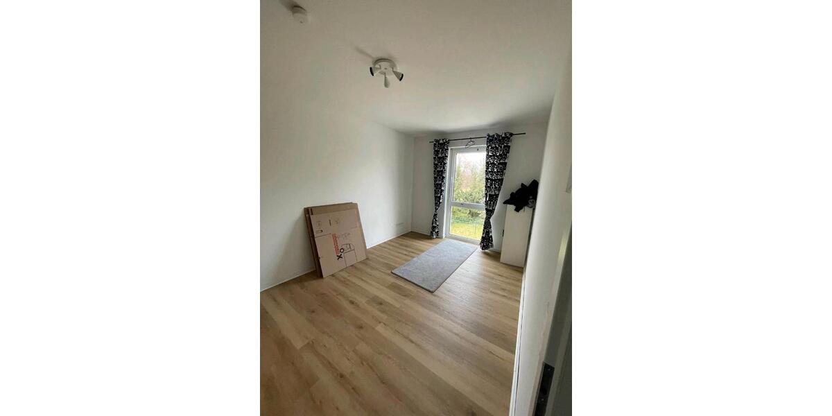 Doppelhaushälfte Ahrensfelde - 5 Zimmer, 158 m&sup2;, 2.350&euro; | Angebot:26126339