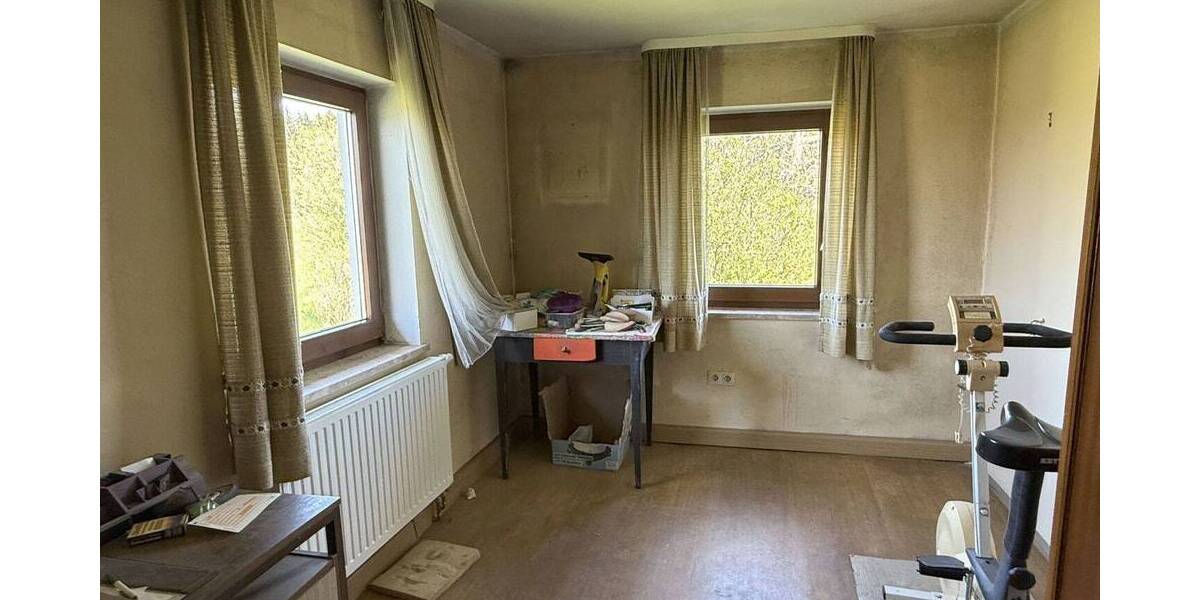 Einfamilienhaus Simbach am Inn / Kirchberg Simbach - 8 Zimmer, 215 m&sup2;, 320.000&euro; | Angebot:26817265