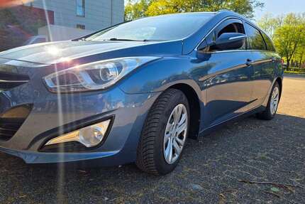 Hyundai i40 237.000 km 2.990 &euro; Duisburg 47198