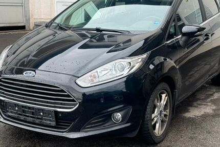 Ford Fiesta 91.390 km 9.490 &euro; Willmering 93497