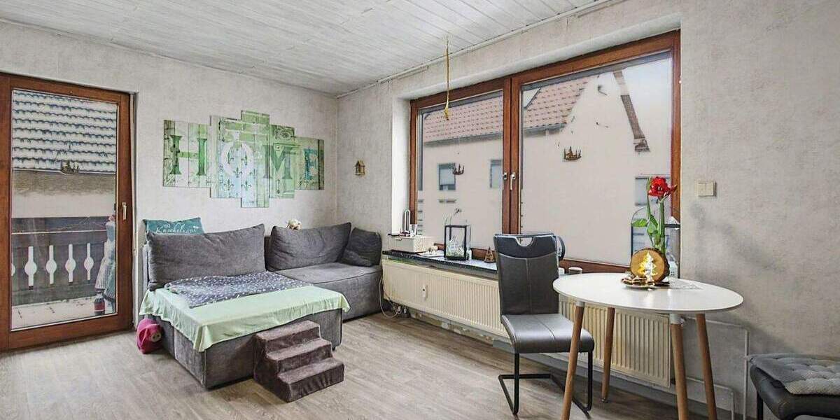 Mehrfamilienhaus, Wohnhaus Lich Bettenhausen - 6 Zimmer, 151 m&sup2;, 195.000&euro; | Angebot:25401904